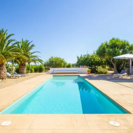 Jara Villa *