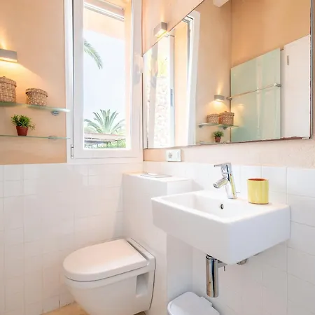 Jara Villa *